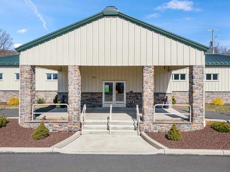 More Photos Of 111 N Broadway, Wind Gap Freestanding For Sale