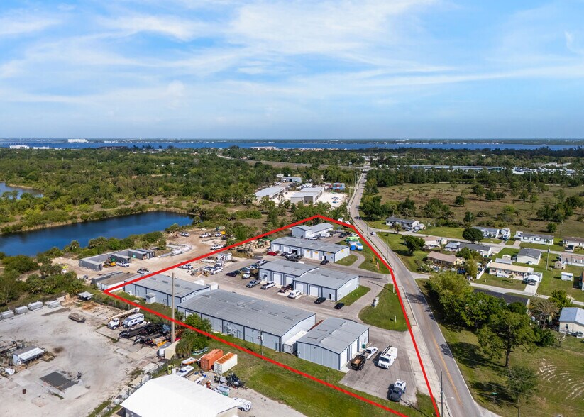 More Photos Of 6469 Florida St, Punta Gorda Warehouse For Lease