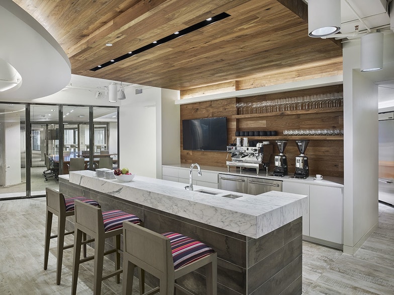 More Photos Of 701 Pennsylvania Ave NW, Washington Office For Lease