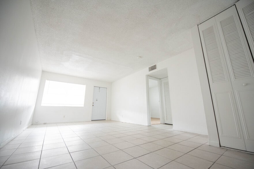 More Photos Of 3400-3460 NW 50th Ave, Lauderdale Lakes Apartments For Sale