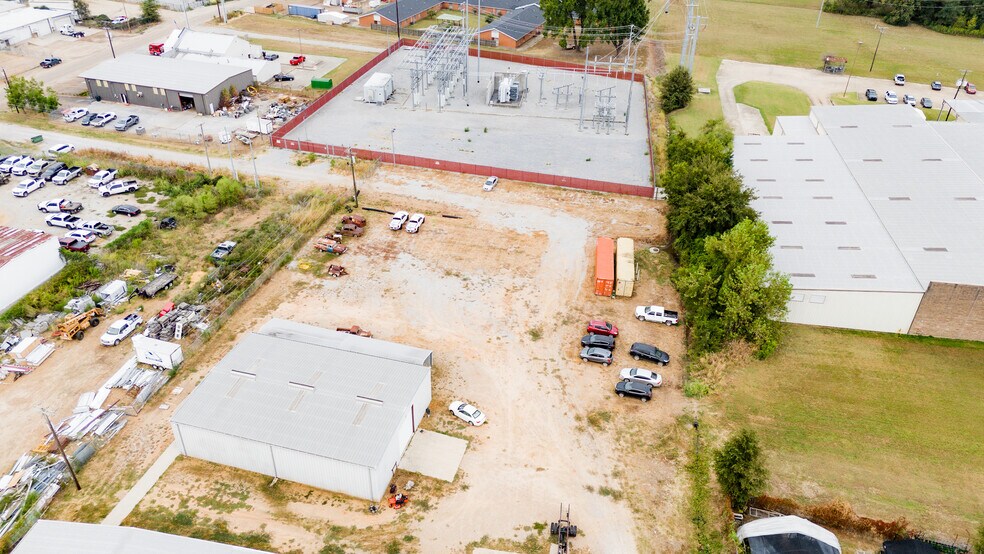 More Photos Of 1607 US-82, Greenwood General Retail For Sale