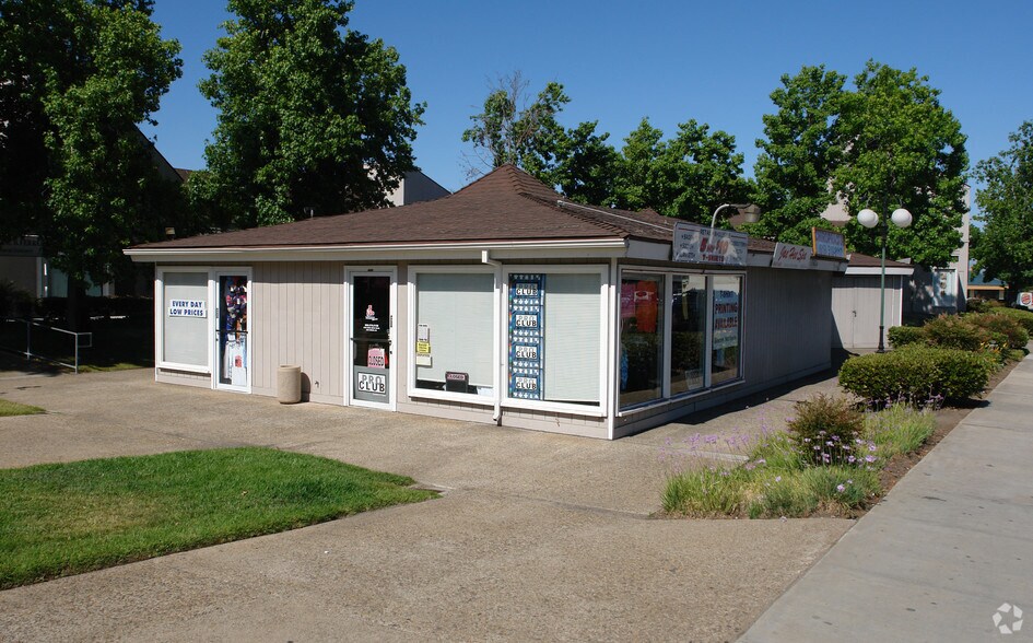 More Photos Of 9323-9379 Mira Mesa Blvd, San Diego General Retail For Lease