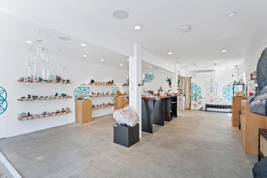 More Photos Of 1423 Abbot Kinney Blvd, Venice General Retail For Sale