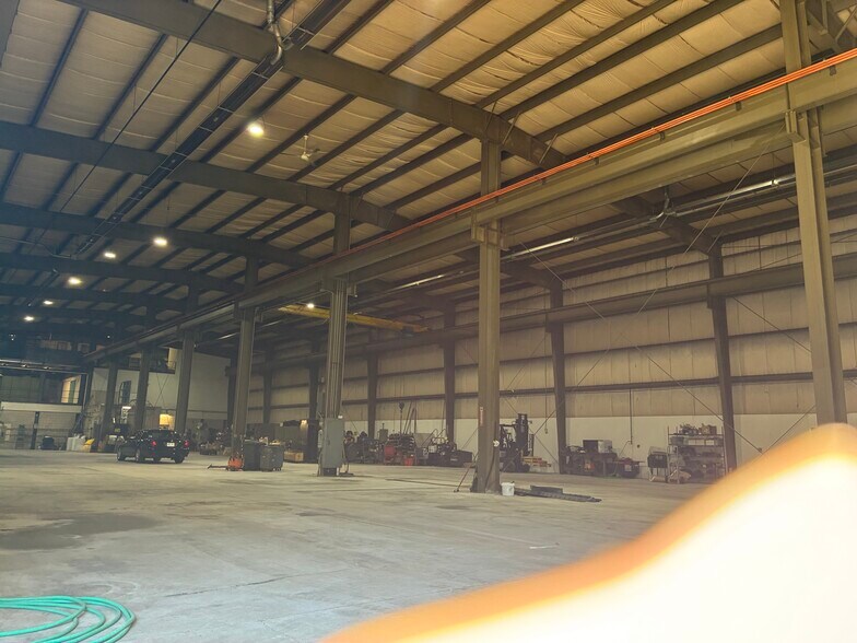 More Photos Of 185 Lafayette Rd, North Hampton Warehouse For Lease