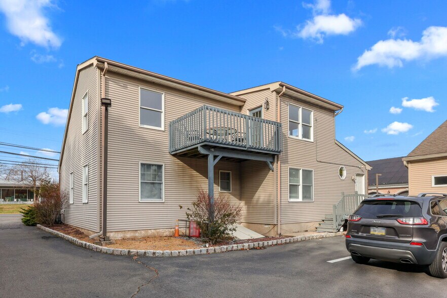 More Photos Of 863 State Rd, Princeton Medical For Lease