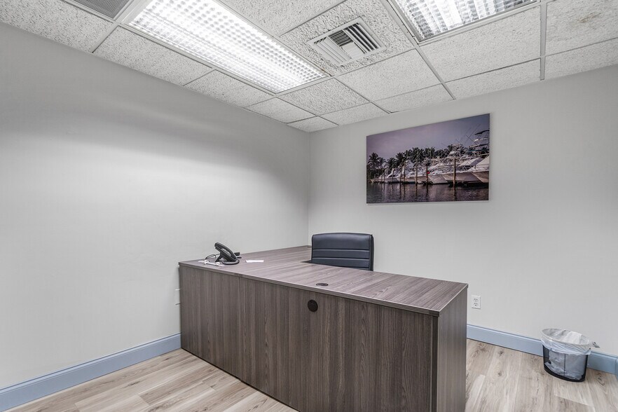 More Photos Of 112-120 N US Highway 1, Jupiter Medical For Sale