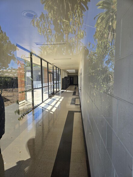 More Photos Of 625 Coleman Ave, Los Angeles Schools For Lease