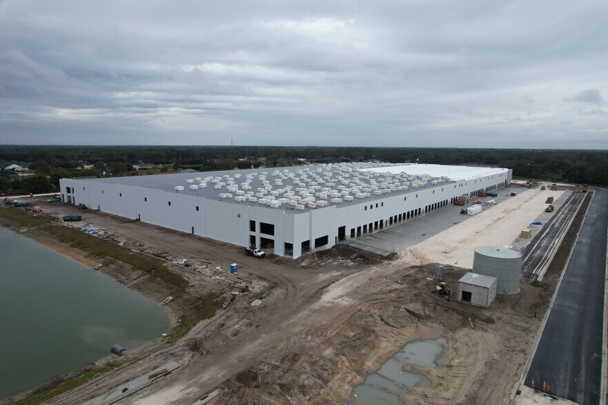 More Photos Of 3017 S County Line Rd, Plant City Distribution For Lease