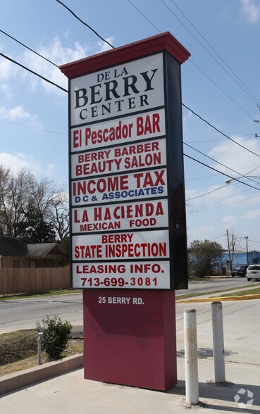 More Photos Of 25 Berry Rd, Houston Unknown For Lease
