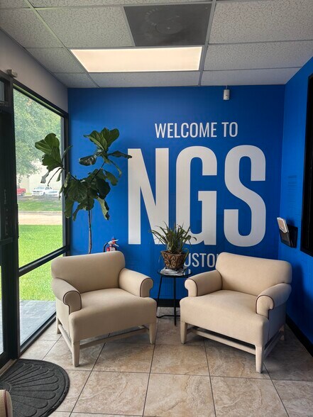 More Photos Of 12810 Century Dr, Stafford Showroom For Lease