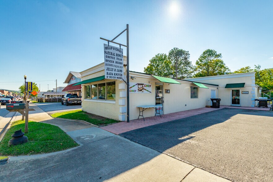 More Photos Of 15781 Rankin Ave, Dunlap Freestanding For Sale