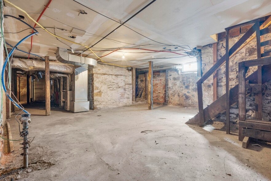 More Photos Of 122 Derby Ave, New Haven Apartments For Sale