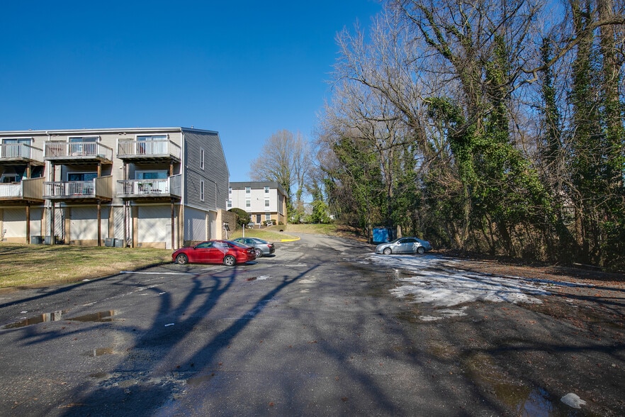 More Photos Of 3900 Forest Hill Ave, Richmond Apartments For Sale