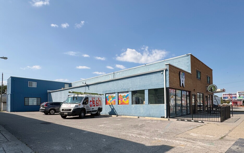 More Photos Of 1354 S Shelby St, Indianapolis Storefront Retail Residential For Sale