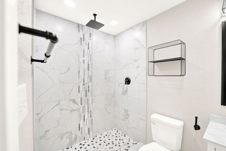 More Photos Of 285 San Antonio, Leming Multifamily For Sale