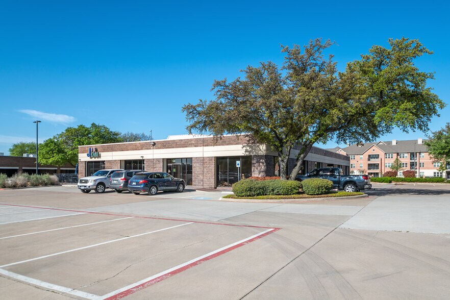 More Photos Of 1801 Royal Ln, Farmers Branch Unknown For Lease