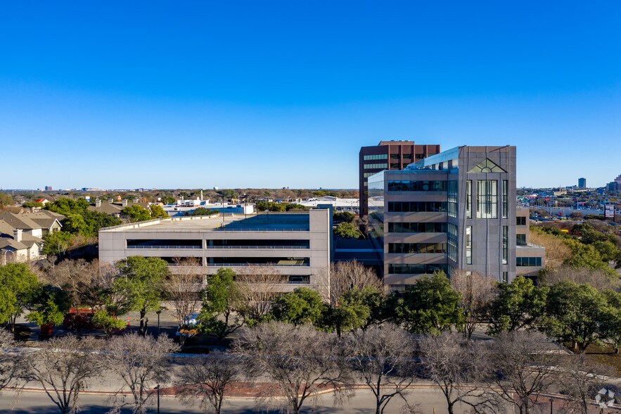 More Photos Of 9830 Colonnade Blvd, San Antonio Office For Lease