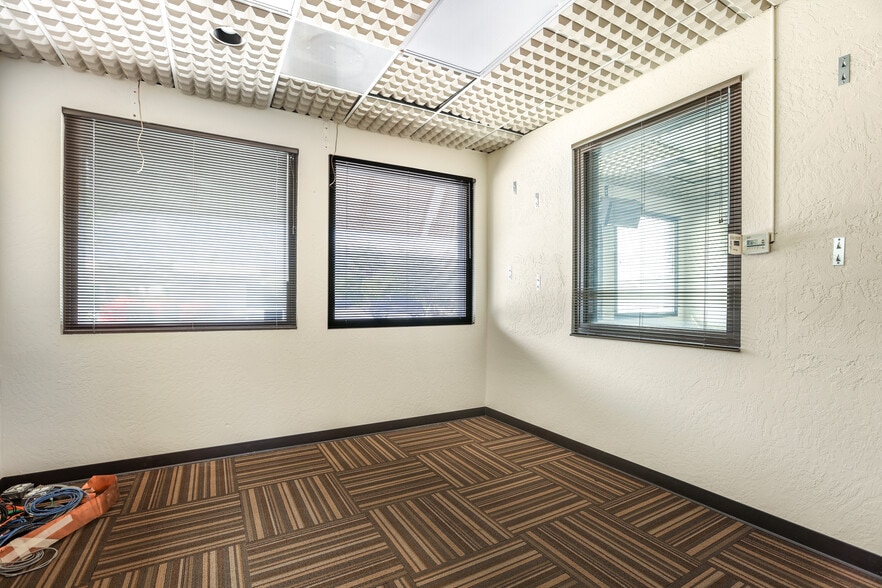 More Photos Of 2100 E Tahquitz Canyon Way, Palm Springs Medical For Lease