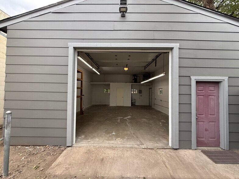 More Photos Of 1460 Chase St, Lakewood Warehouse For Lease