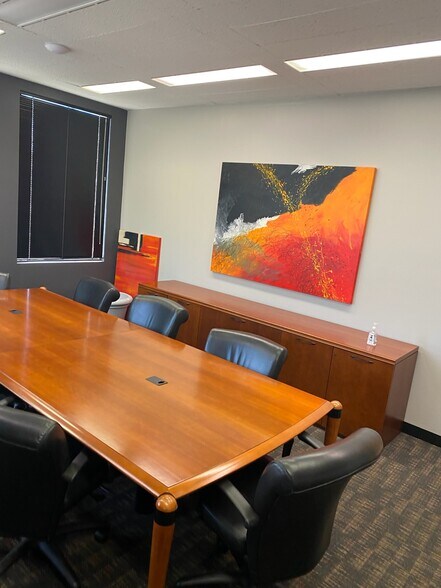 More Photos Of 301 E Colorado Blvd, Pasadena Office For Lease
