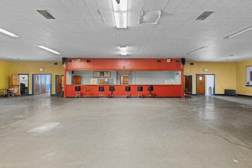 More Photos Of 419 N Raleigh Ave, Sheffield Specialty For Sale
