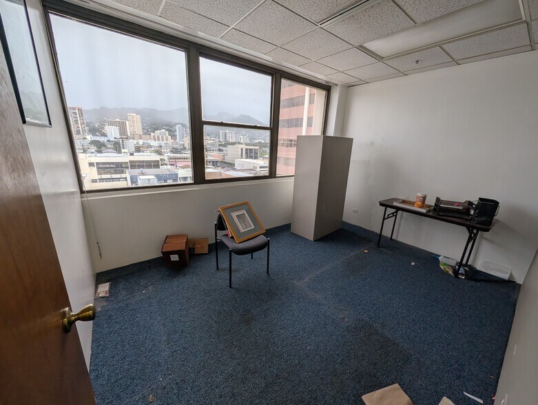 More Photos Of 1314 S king St, Honolulu Medical For Lease