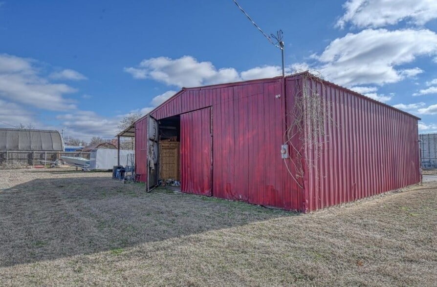 More Photos Of 529 Eel River St, Purcell Flex For Sale