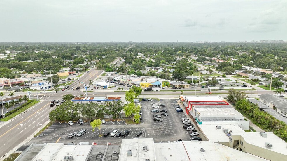 More Photos Of 3623-3650 Webber St, Sarasota Storefront Retail Office For Sale