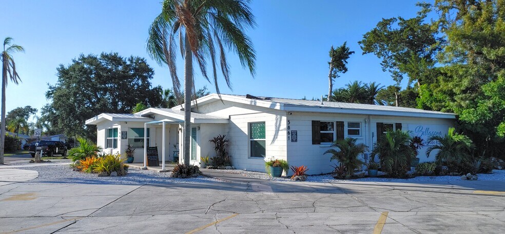 More Photos Of 5861 Cortez Rd, Bradenton Office For Lease