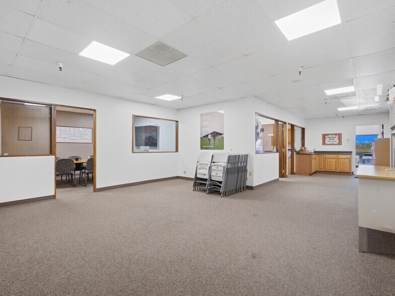 More Photos Of 563 Sandhill Ln, Grand Junction Distribution For Lease