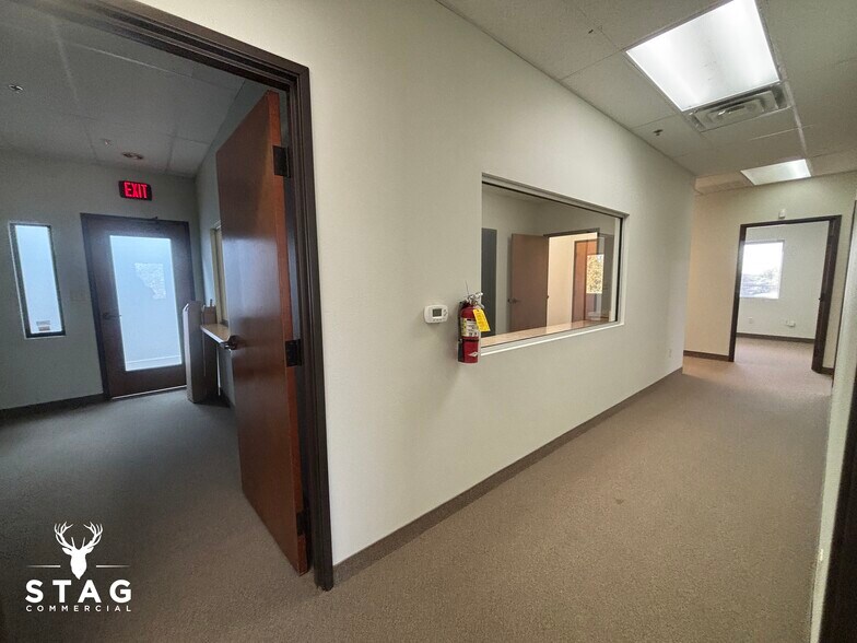 More Photos Of 571 W Main St, Lewisville Medical For Lease