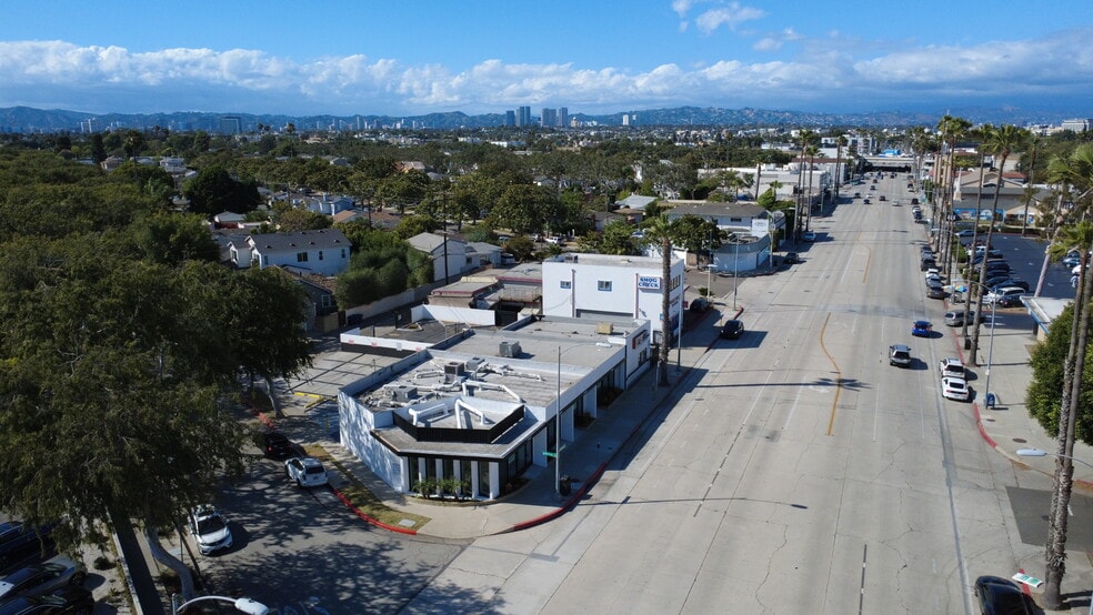 More Photos Of 11423 W Washington Blvd, Los Angeles Freestanding For Lease