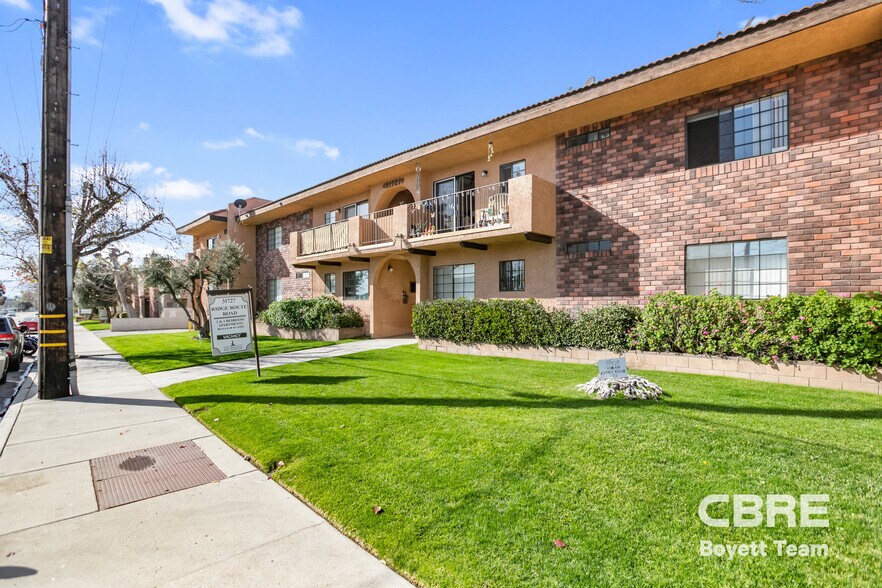 More Photos Of 31737 Ridge Route Rd, Castaic Apartments For Sale