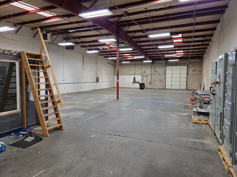 More Photos Of 6709-6719 W 58th Pl, Arvada Warehouse For Lease