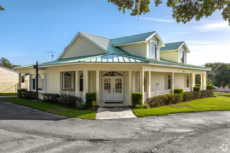 More Photos Of 405 W Interlake Blvd, Lake Placid Office For Sale