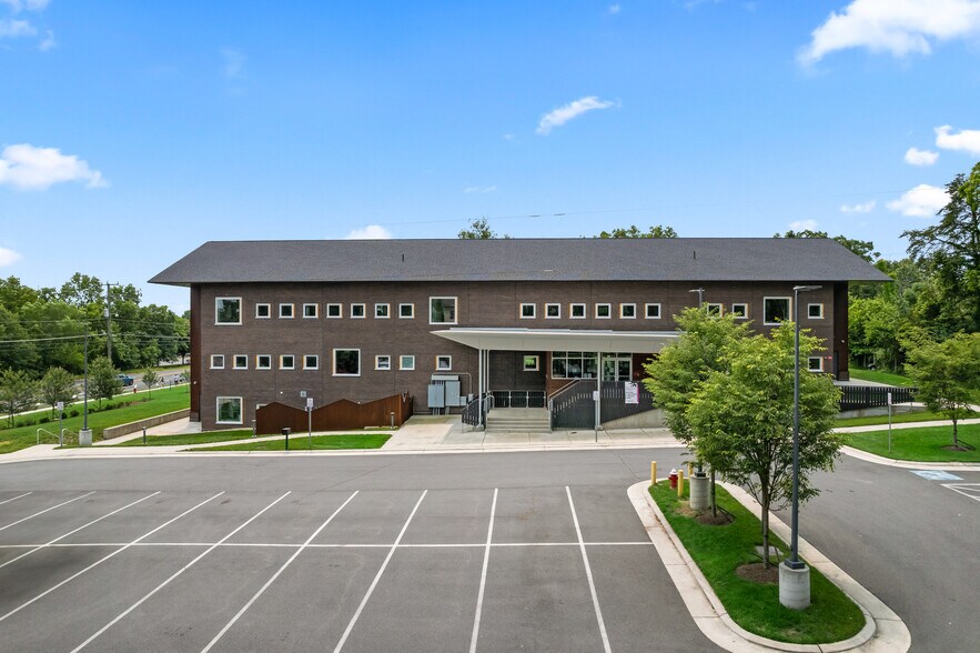 More Photos Of 20577 Ashburn Rd, Ashburn Schools For Sale