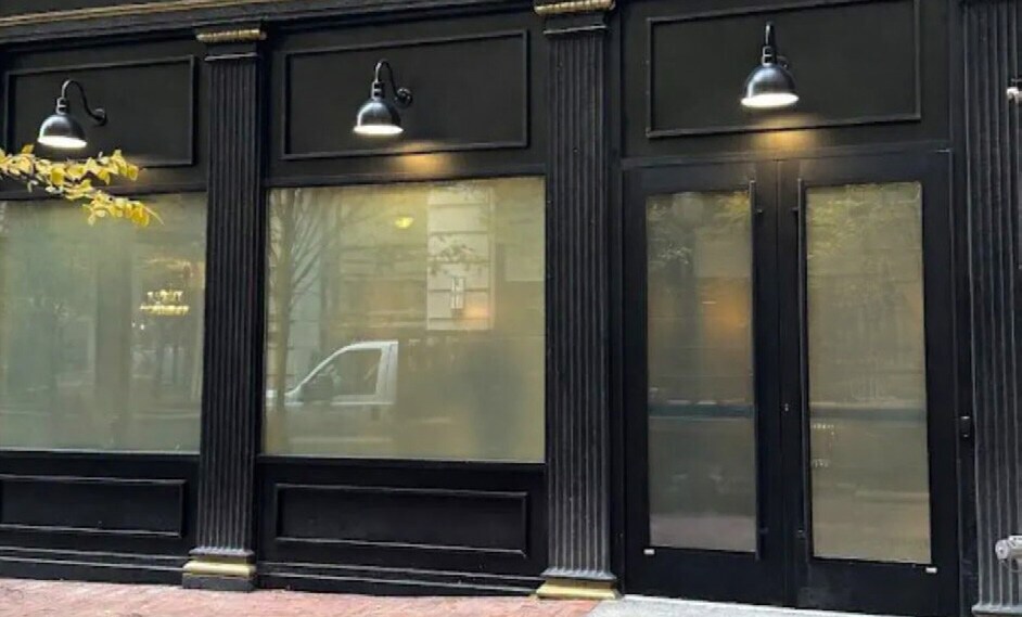 More Photos Of 21 Broad St, Boston Bar For Sale