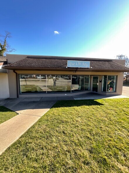 More Photos Of 1000-1010 Broadview Blvd, Brackenridge Freestanding For Sale