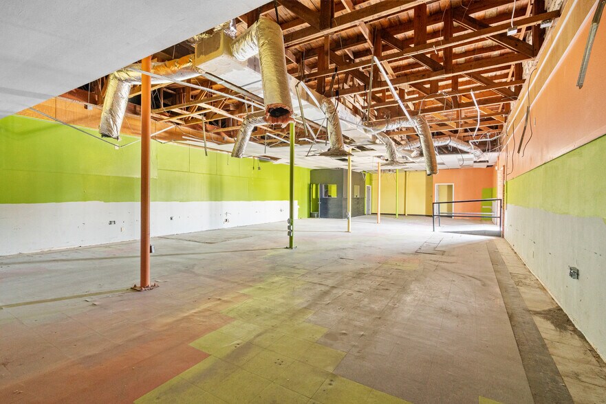 More Photos Of 620 Old Robstown Rd, Corpus Christi General Retail For Sale