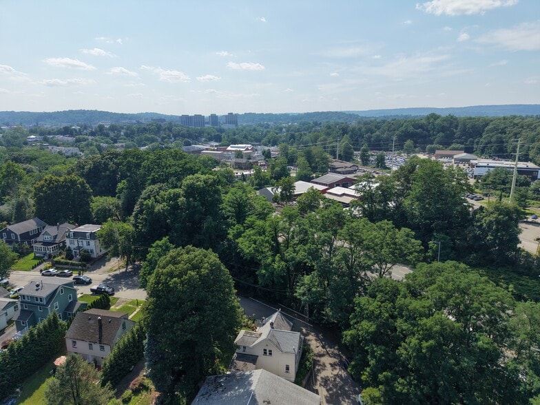 More Photos Of 23 Malcolm St, Morristown Industrial For Sale
