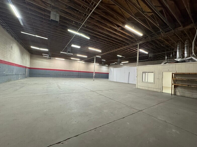 More Photos Of 5151 Procyon St, Las Vegas Warehouse For Lease