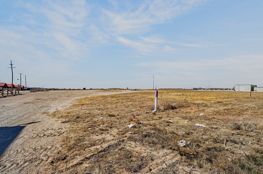 More Photos Of Hwy 385 & FM 1788 (SW Quadrant), Seminole Industrial For Sale