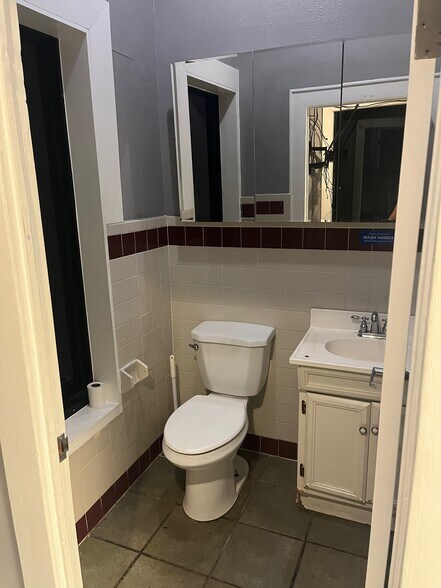 More Photos Of 1901 Taft St, Houston Restaurant For Lease