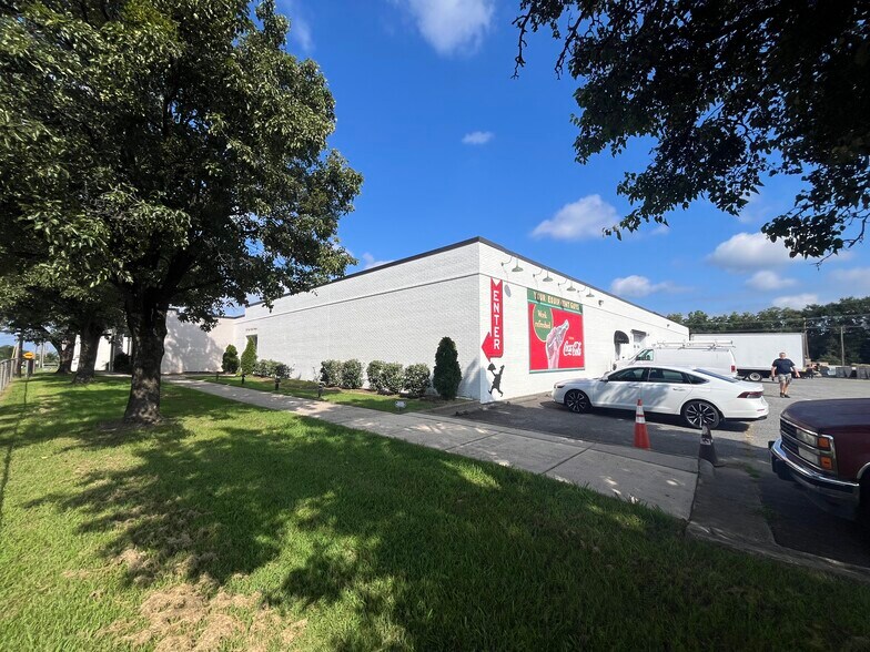 Primary Photo Of 1109 E Ozark Ave, Gastonia Warehouse For Lease