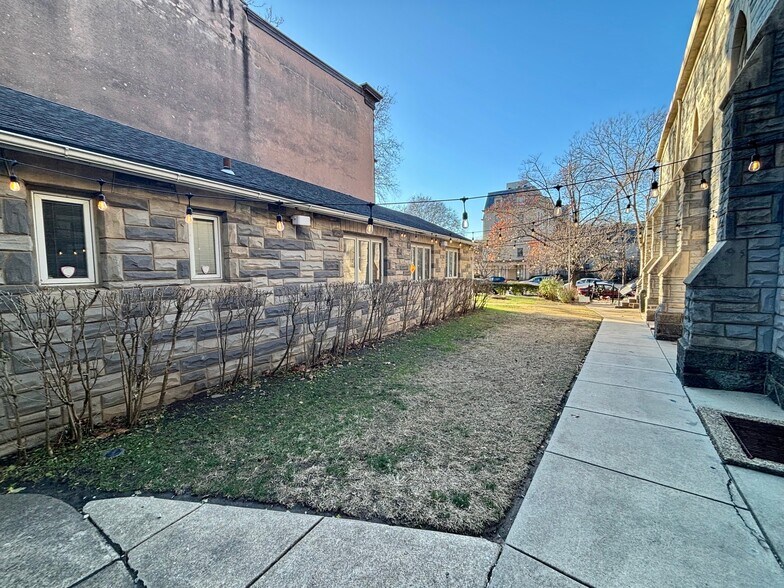 More Photos Of 401 S 42nd St, Philadelphia Religious Facility For Sale