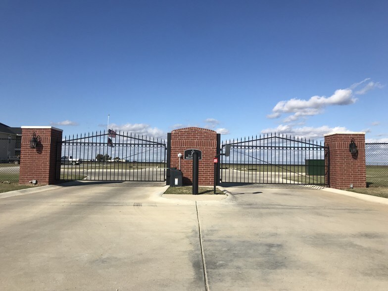 More Photos Of 32 D And N Rd, Stuttgart Apartments For Sale