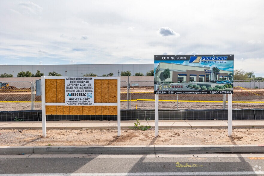 More Photos Of 2605 E Cessna Dr, Chandler Warehouse For Lease