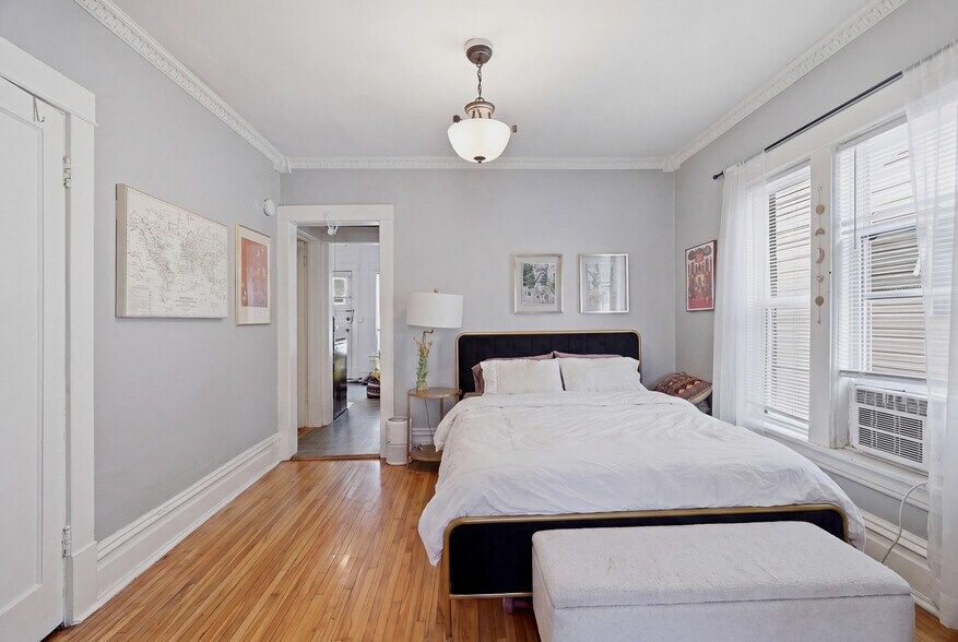 More Photos Of 2641 Lyndale Ave S, Minneapolis Apartments For Sale