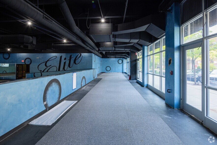 More Photos Of 1518 Market St, Des Plaines Unknown For Lease