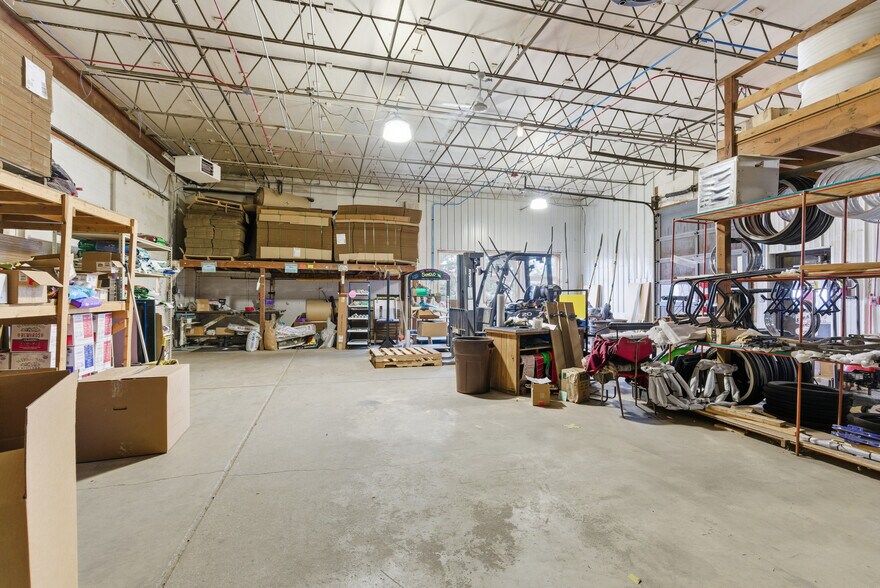 More Photos Of 3050 Wagner Rd, Waterloo Freestanding For Sale